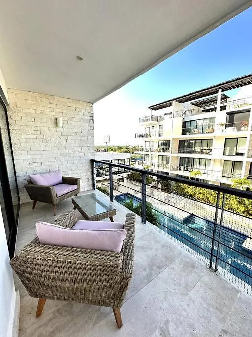 New Condo With Pool, Gym, A/C, Wifi, King Size Bed Cancun 0*,
